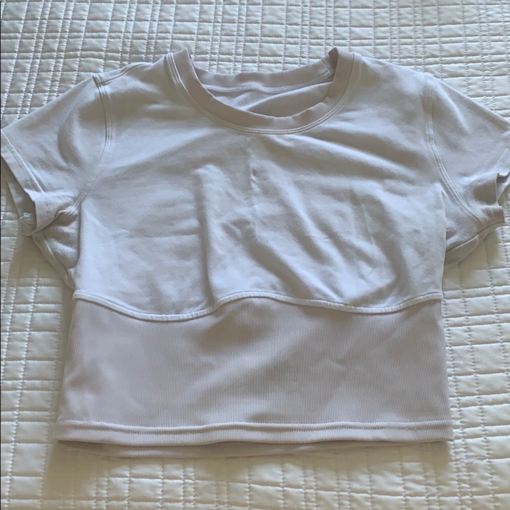 Lululemon crop top